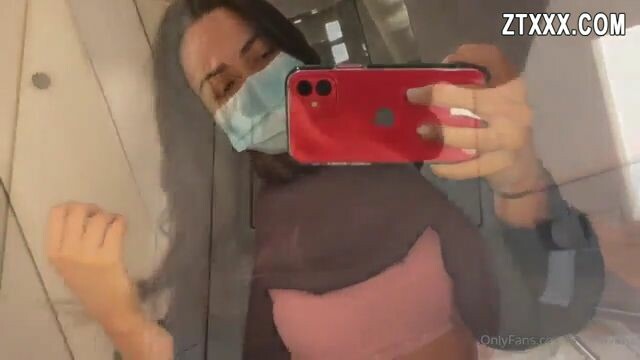 Ariana van X masturbating on the plane