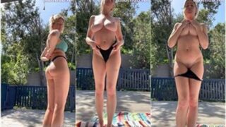 Diora Baird Flashing her body outdoor