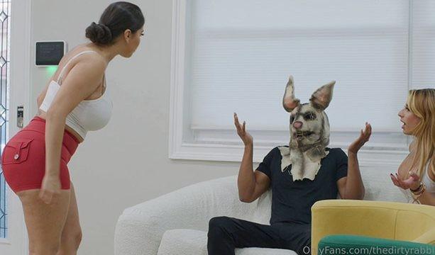 Horny Rebecca get hard fuck on the couch