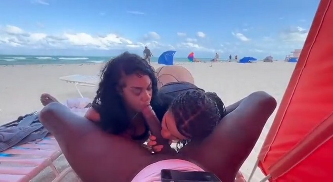 Teens sucking mandingo in public on the beach