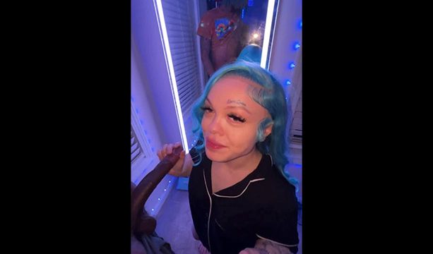 Blue hair dwarf Kelsey sucking hard bbc