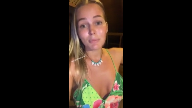 Ellen flashing her tits