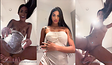 Videos de La puta de Kelly Oliveira singando duro hasta votar orina en xpaja