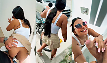 Videos de La Joven Lo singa Hasta Sacar Su Leche en un baño publico en xpaja