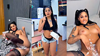 Videos de Masha se baña con crema  y se pajea muy rico su toto rosado en xpaja